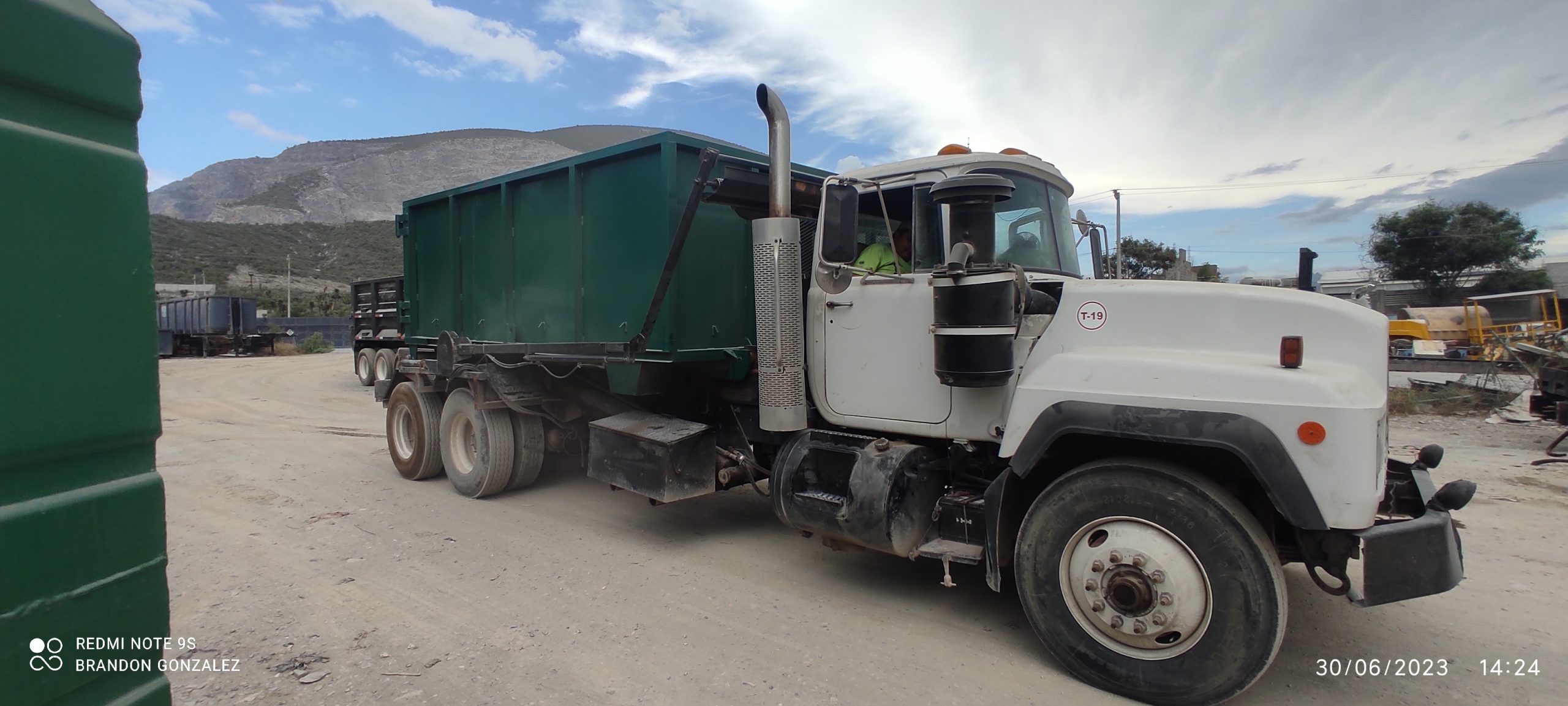 MACK RD688 – 2002