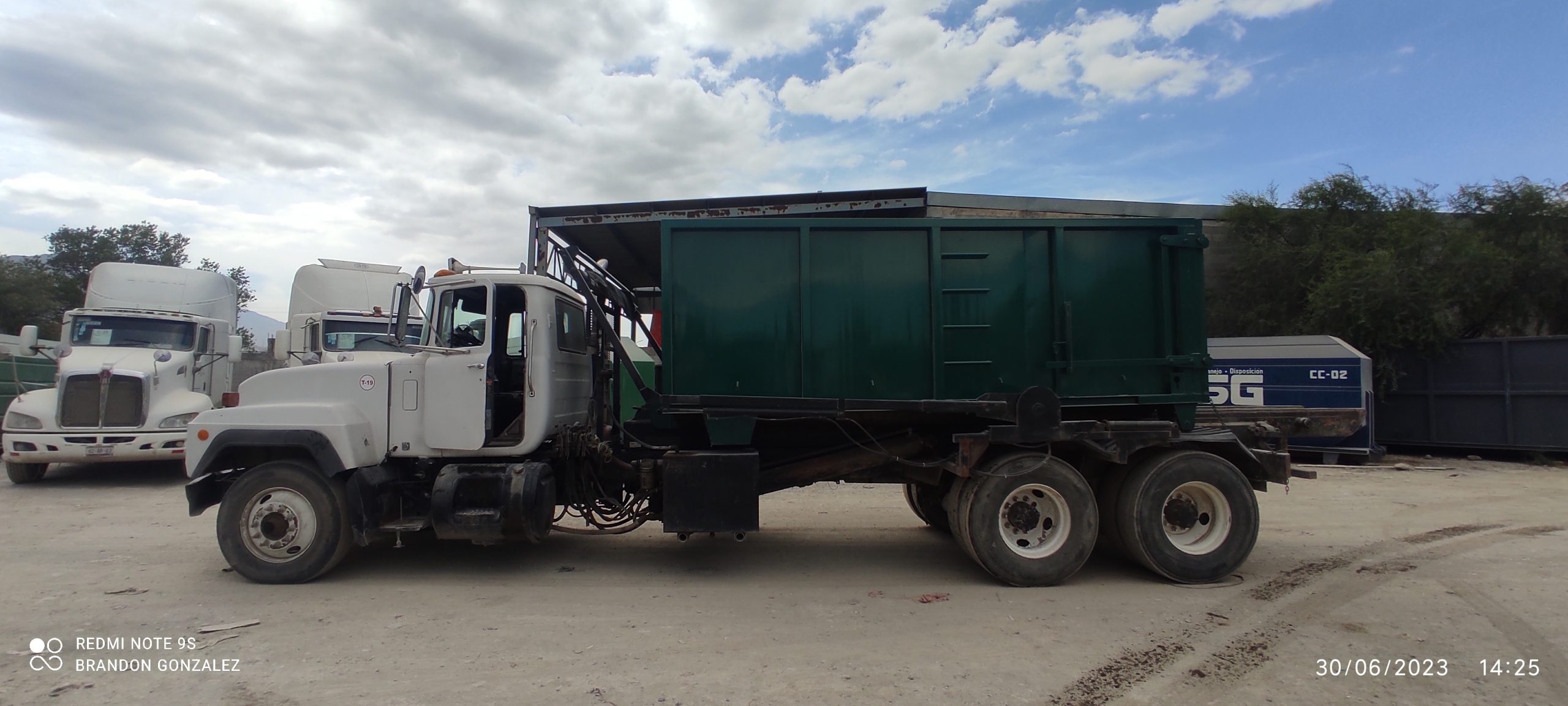 MACK RD688 – 2002