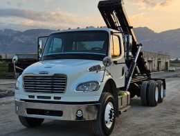 FREIGHTLINER M2 2015