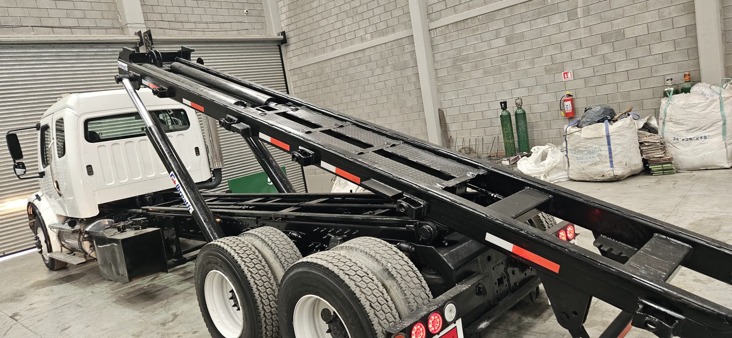 FREIGHTLINER M2 2015